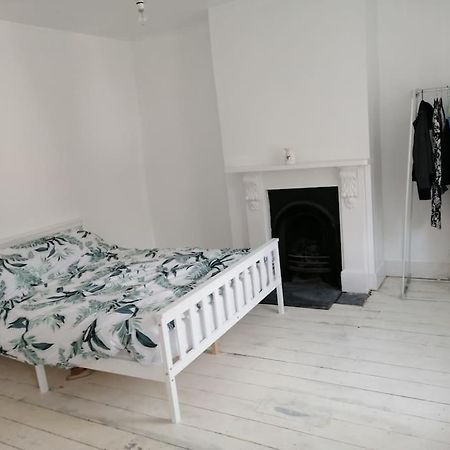 Seaside 2 Bed Terraced House With Garden Villa Hastings Exterior photo