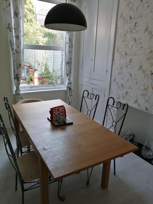 Seaside 2 Bed Terraced House With Garden Villa Hastings Exterior photo