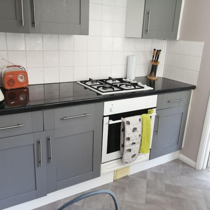 Seaside 2 Bed Terraced House With Garden Villa Hastings Exterior photo