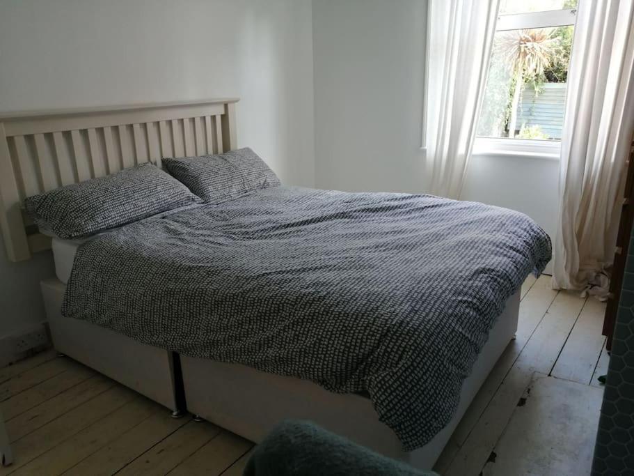 Seaside 2 Bed Terraced House With Garden Villa Hastings Exterior photo